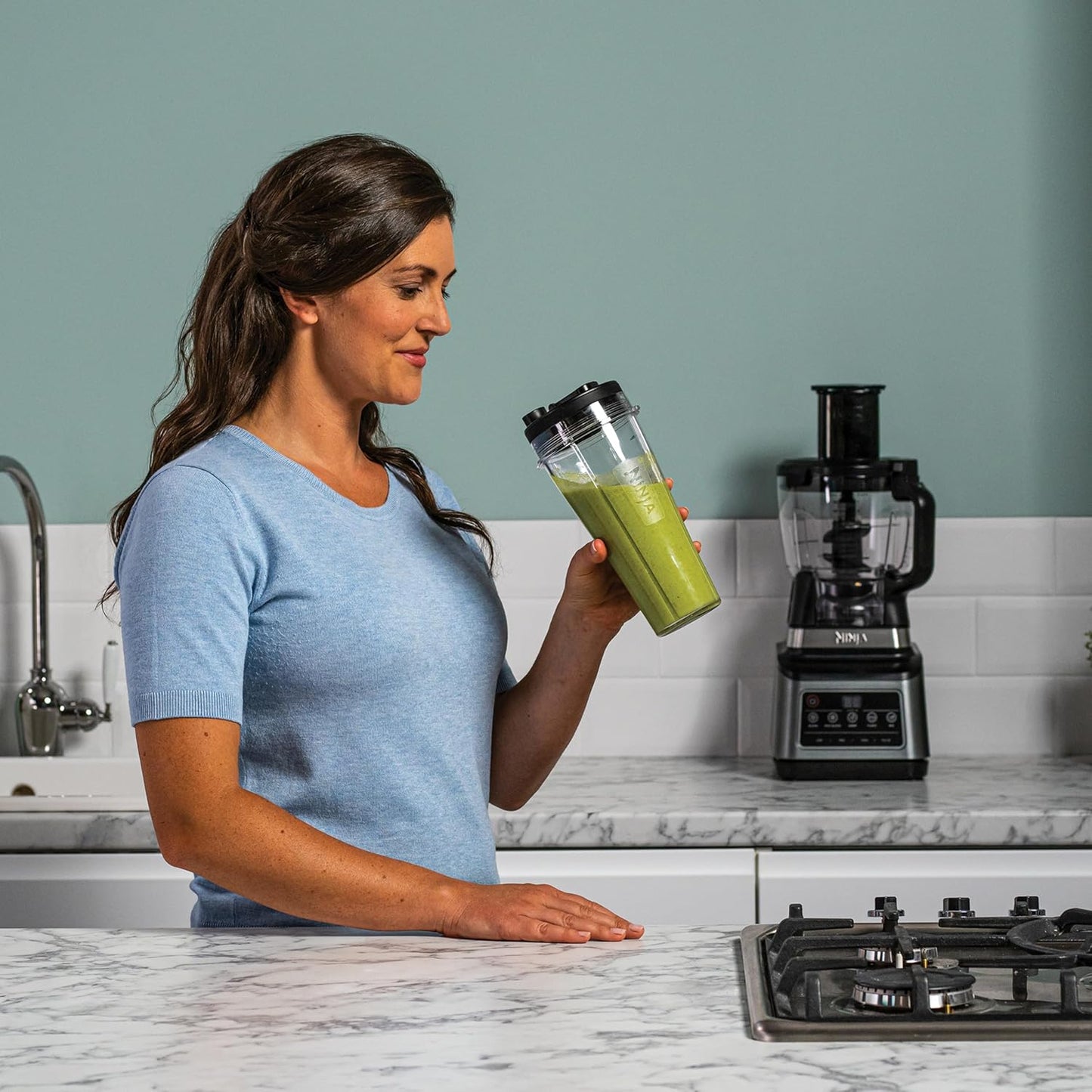 Ninja 3-in-1 Food Processor and Blender with 5 Automatic Programs: Blend, Max Blend, Chop, Mix and Puree — 1.8L Bowl, 2.1L Jug, 700ml