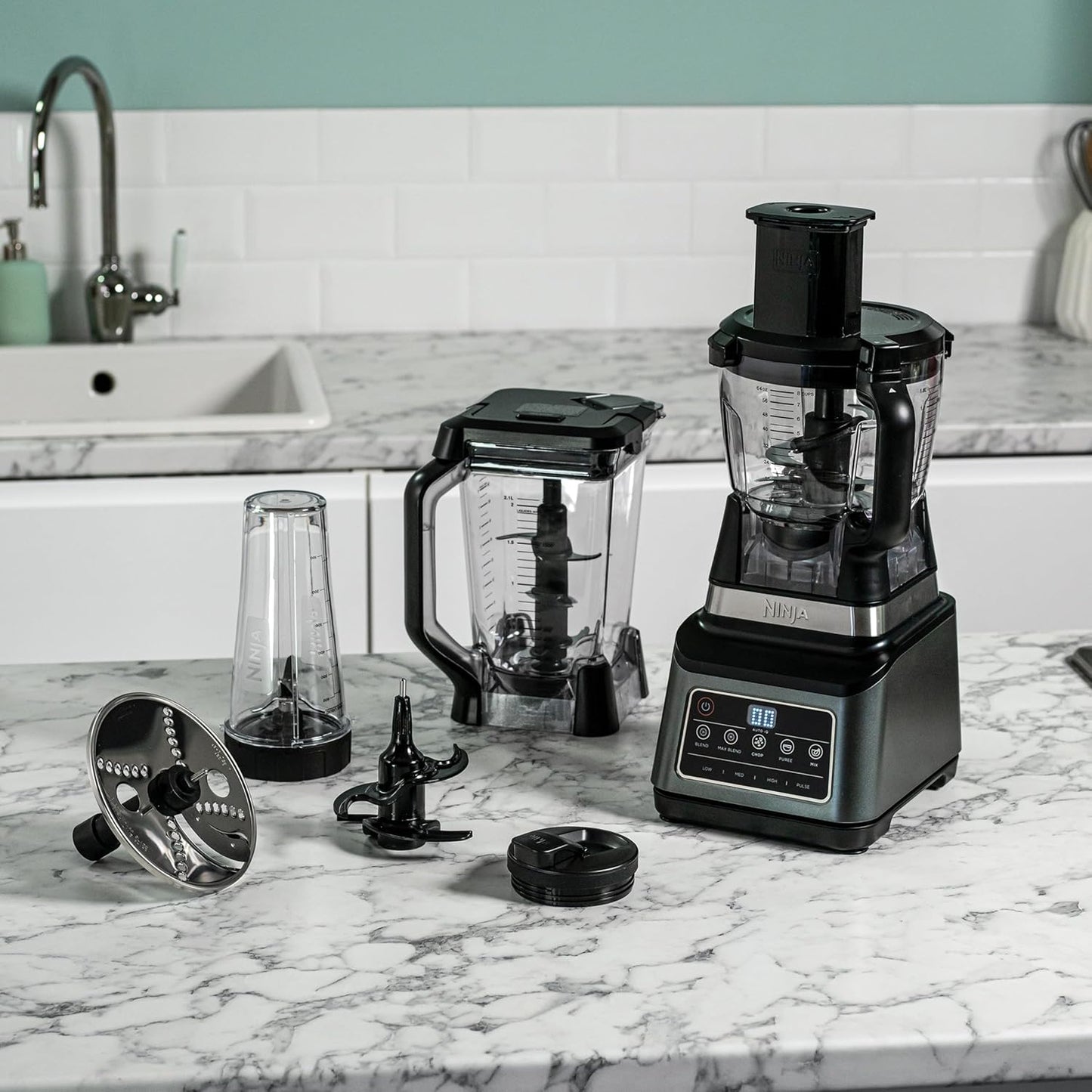 Ninja 3-in-1 Food Processor and Blender with 5 Automatic Programs: Blend, Max Blend, Chop, Mix and Puree — 1.8L Bowl, 2.1L Jug, 700ml