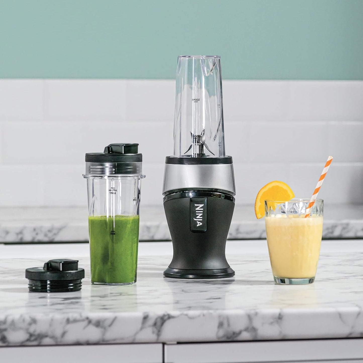 Ninja 700W Slim Blender and Smoothie Maker with 2x 470ml Cups and Spout Lids, Personal Blender, Crush Ice and Frozen Fruit