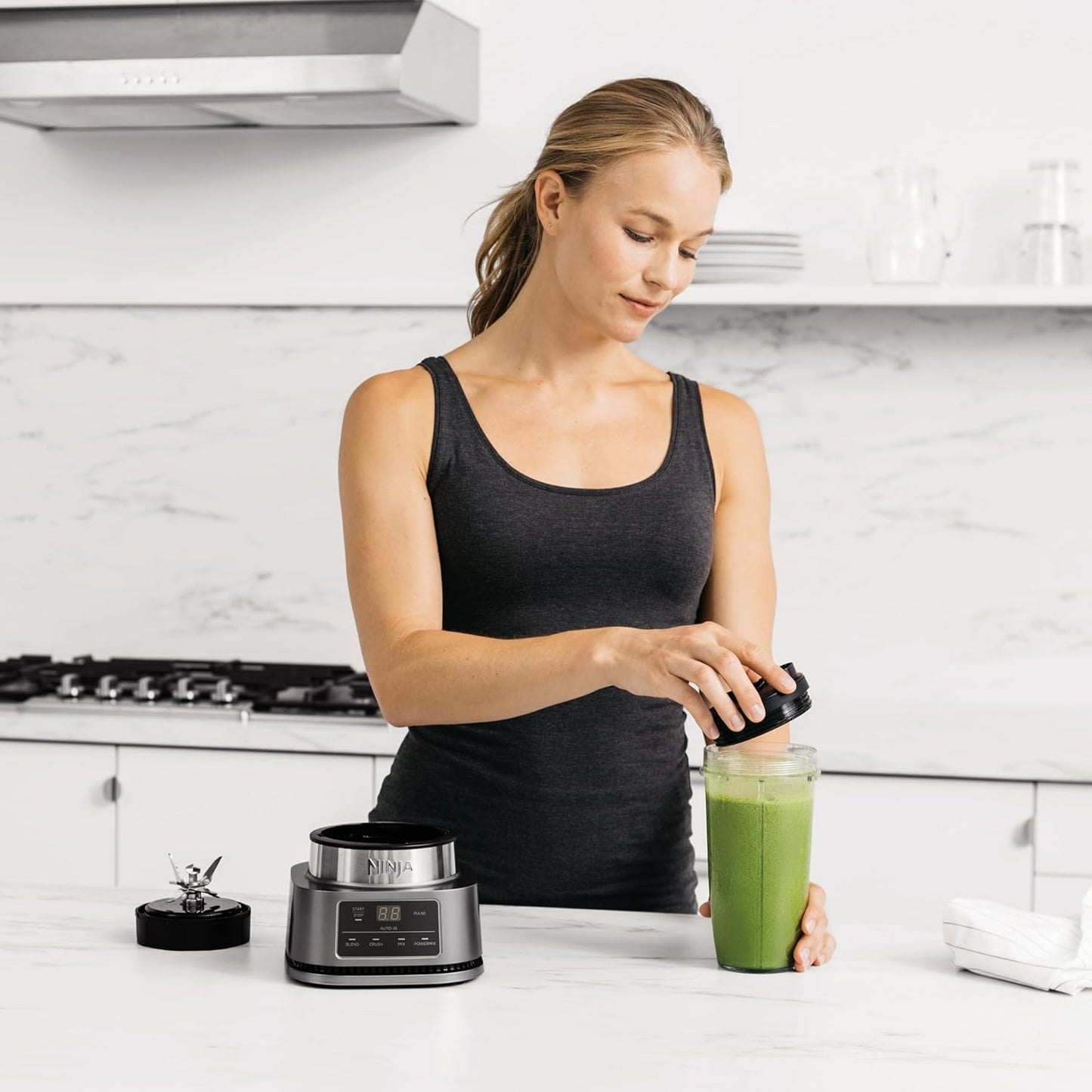 Ninja Foodi Power Nutri Blender 2 in 1, Blend Smoothie Bowls, Thick Spreads and Frozen Drinks, Automatic Programs, 700ml Cup and 400ml Bowl with Power Paddle